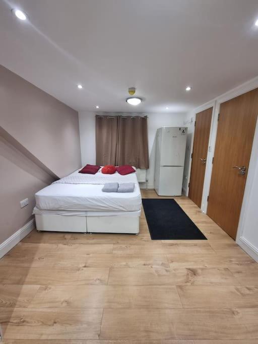 Flat, Heathrow, Free Parking, Netflix * Hounslow