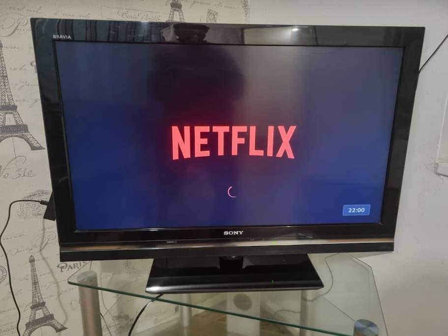 Apartment Flat, Heathrow, Free Parking, Netflix