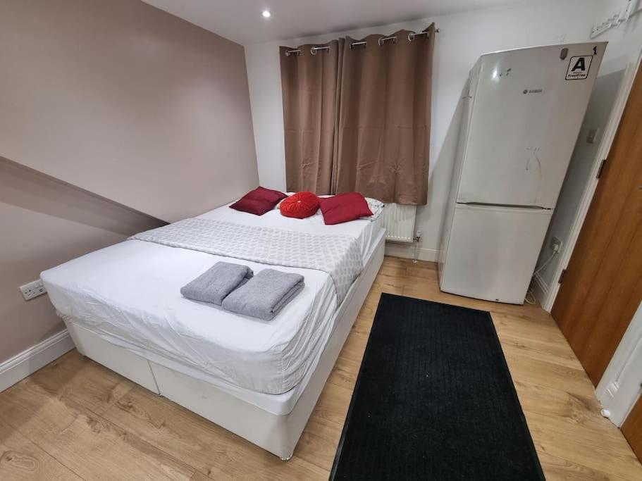 Apartment Flat, Heathrow, Free Parking, Netflix
